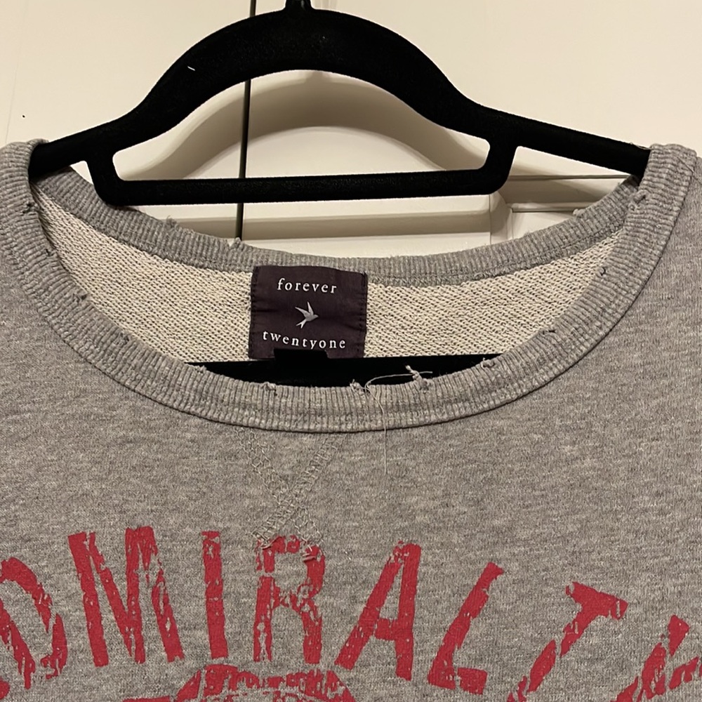 Sweatshirt - Picture 5 of 5